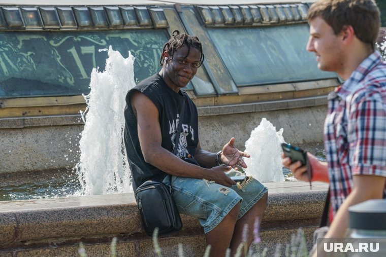Погоду в Москве определяет антициклон с юго-запада, который принес раскаленный воздух из Африки и Саудовской Аравии
Фото:Вячеслав Немышев © URA.RU