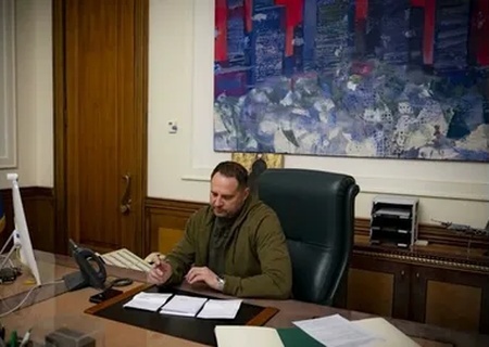    Диктатура Ермака. О чём политический кризис на Украине?