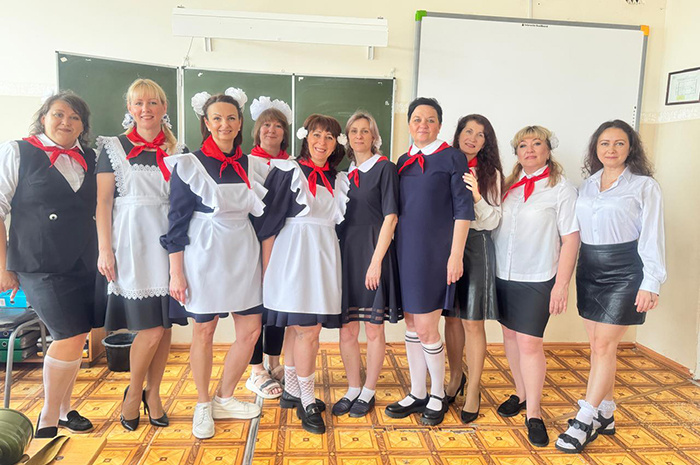 Фото из архива 9 "Б".