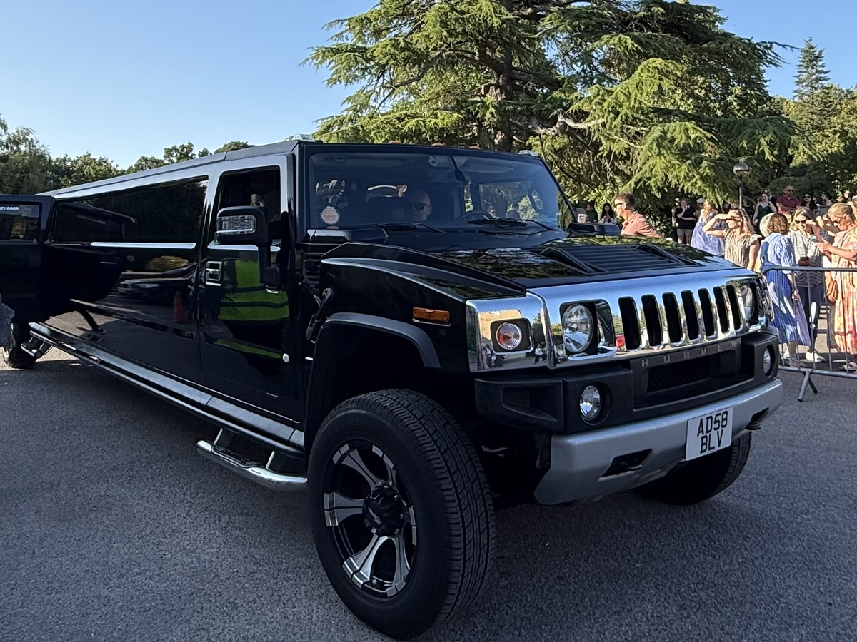 Лимузин "Хаммер". Фотография из личного архива. 