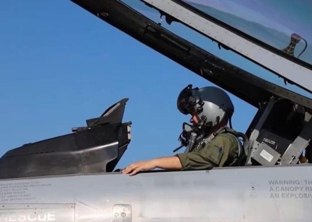    Чехия пообещала обучить 8 украинских пилотов до конца года