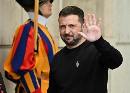    Зеленский продолжает настаивать на встрече с Путиным в Ватикане