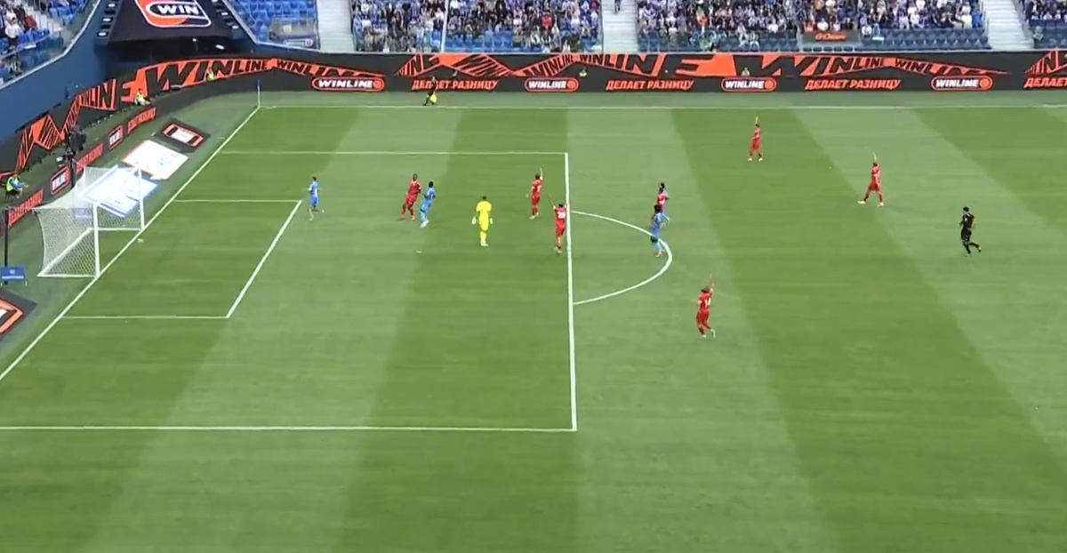 Мяч в пустые ворота забил Максим Глушенков на 10 минуте👍