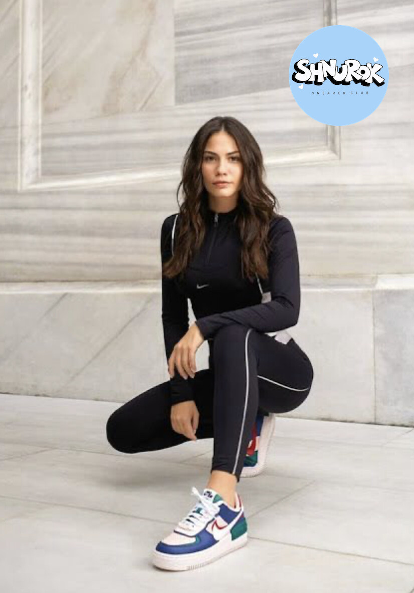 Санем из «Ранней пташки», Демет Оздемир, в культовых Nike