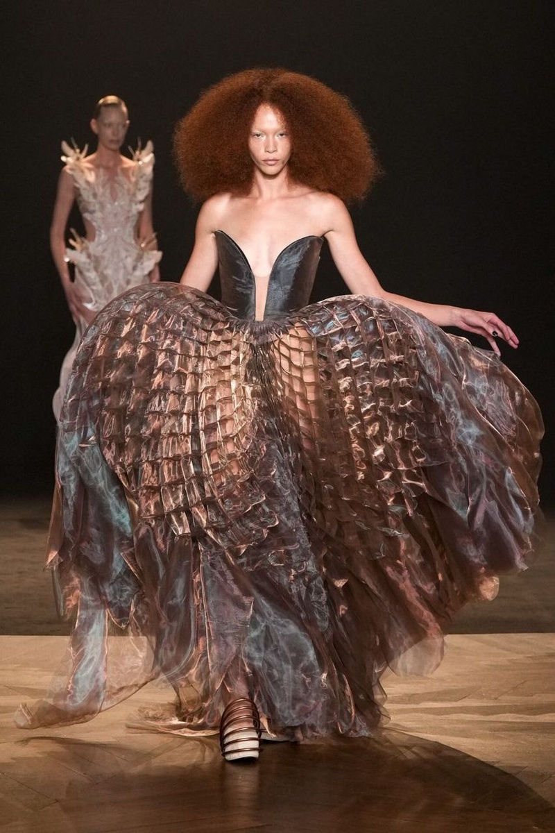Haute Couture осень-зима 2025-26 от Iris Van Herpen