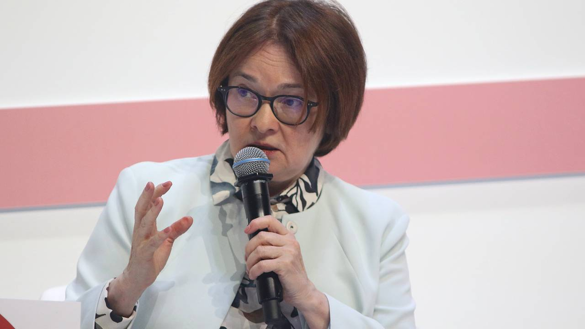 ЦБ прогнозирует усиление инфляции, а кошельки россиян худеют с каждым днем