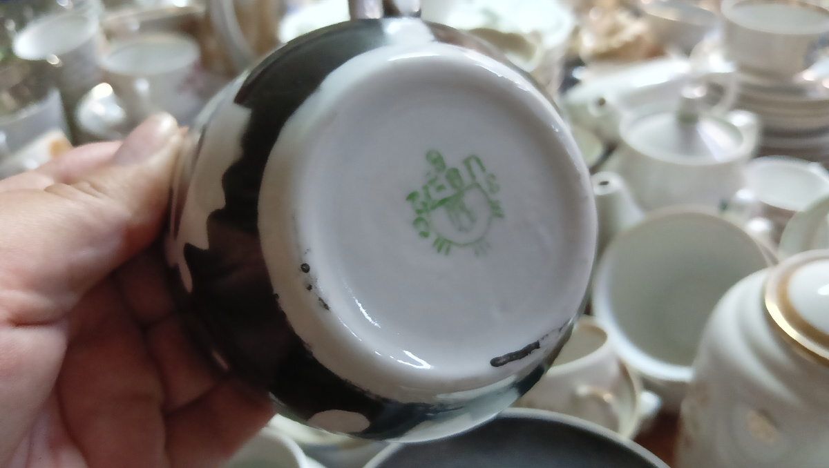 Загадочная посуда. Фото автора 