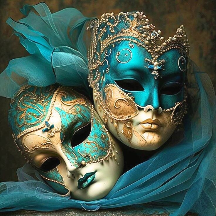 Всё носят маски) Это объективная реальность и в то же время - разочарование.