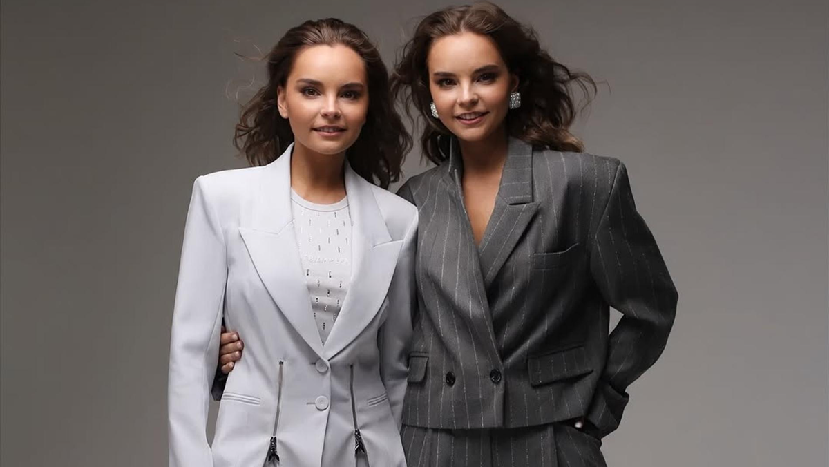    Дина и Арина Аверины. Фото: Инстаграм (запрещён в РФ) @dinaverina98