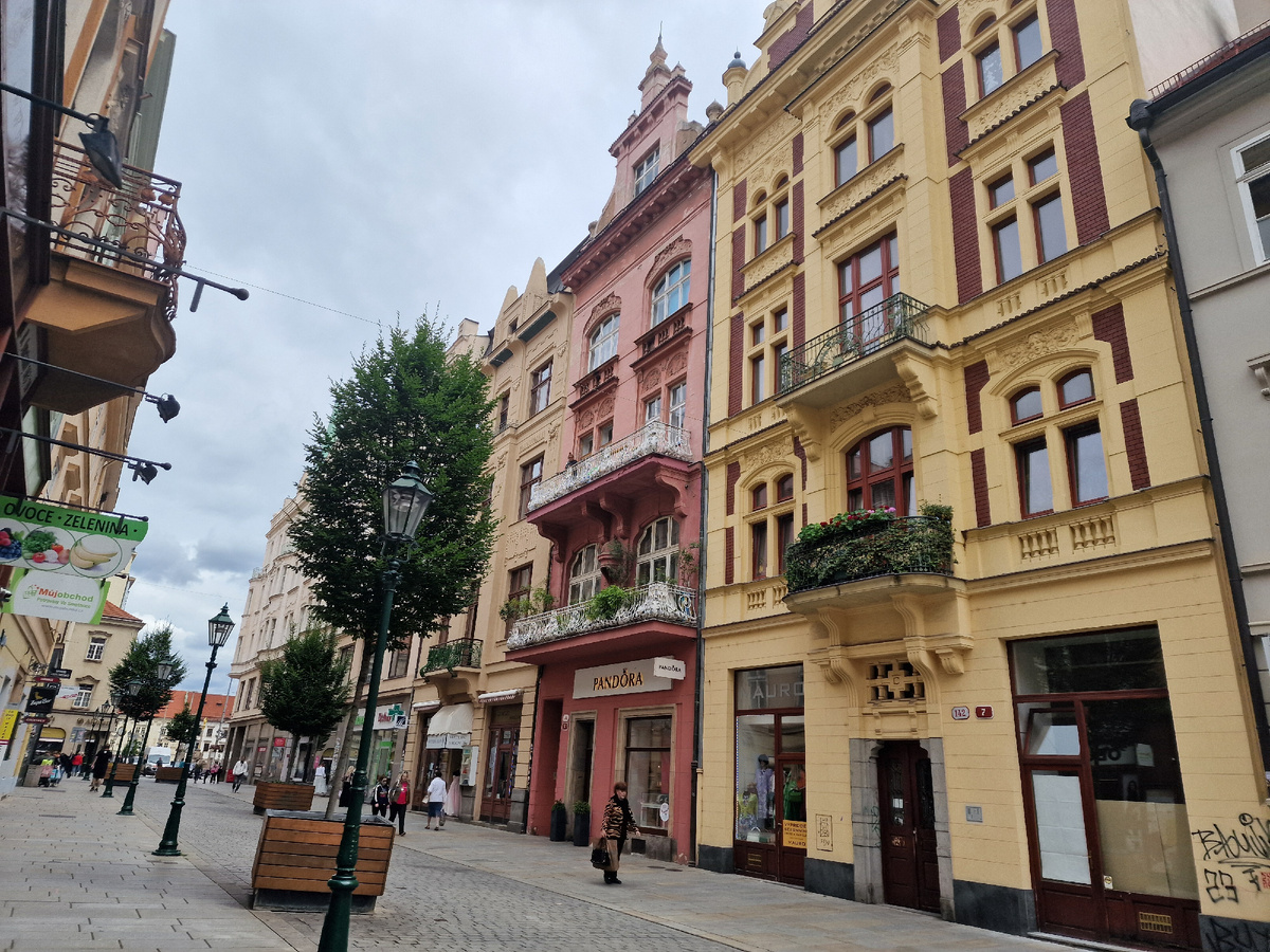 фото автора: город Пльзень сегодня. Понравилось, как оформлены балконы