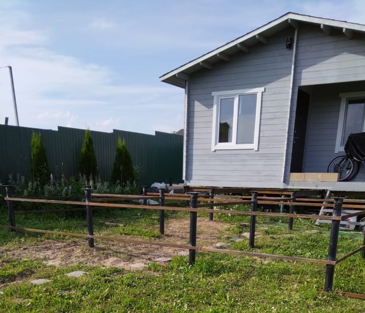 Для надежности сваи между собой обварили