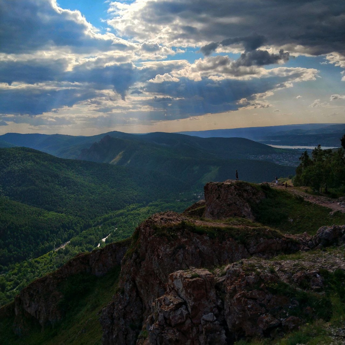 Торгашинский хребет