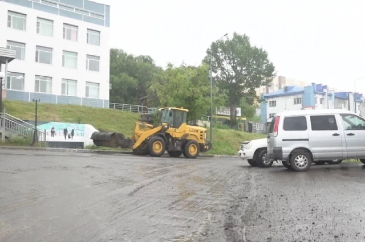    Глава Камчатки проконтролировал качество ремонта дорог в Вилючинске