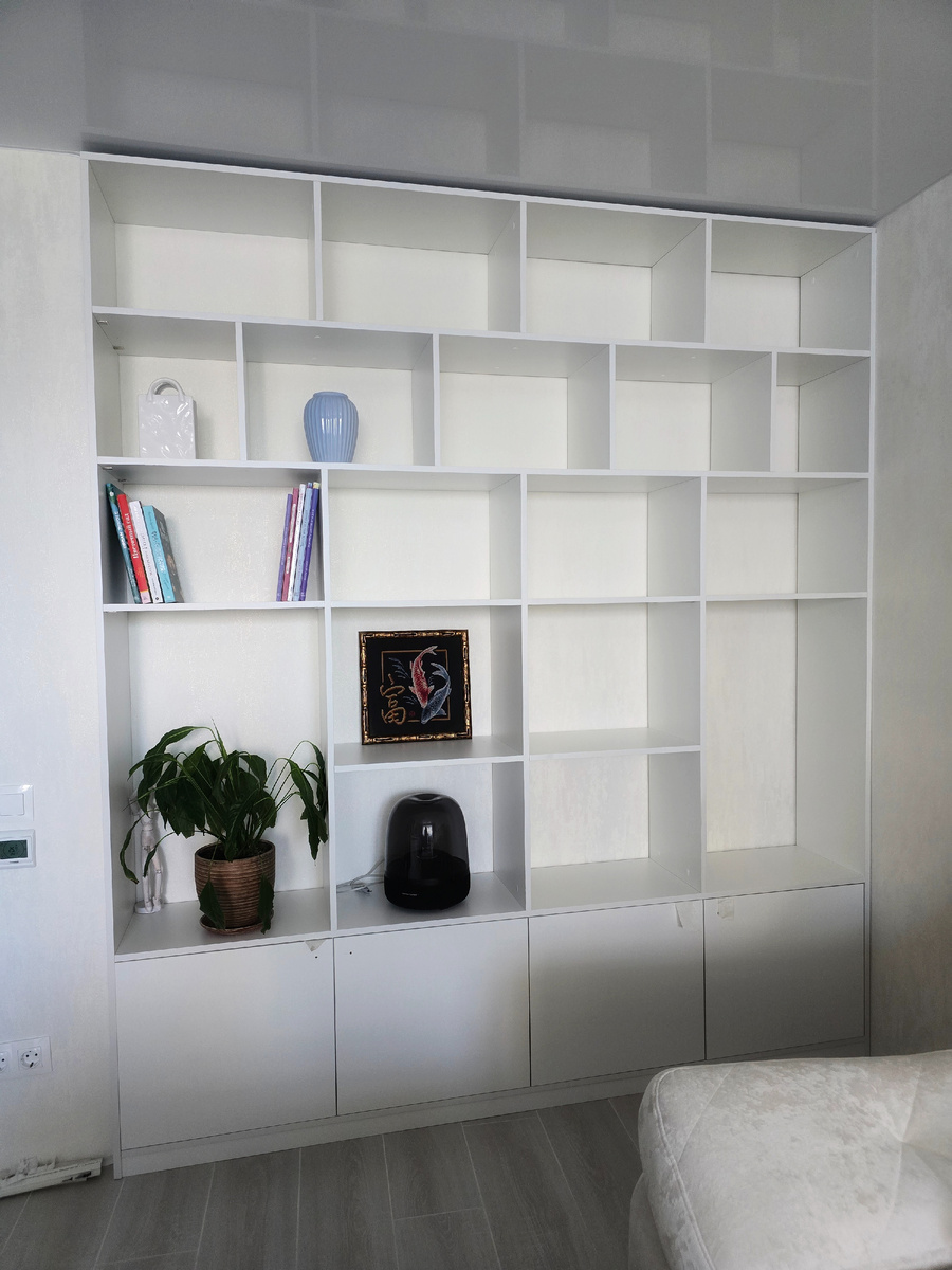 Ручки на производстве забыли доложить