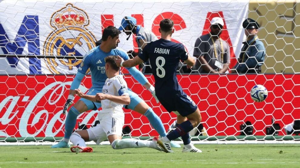    Фабиан Руис забил два мяча в ворота Тибо Куртуа. Фото: Reuters