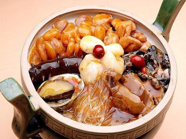 Фуцзяньская традиция: "Будда перепрыгнул через стену"