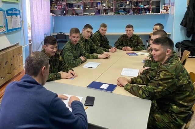    Воспитанники учреждения проходят школьное и профессиональное обучение, занимаются спортом и творчеством. Фото: Омское СУВУ