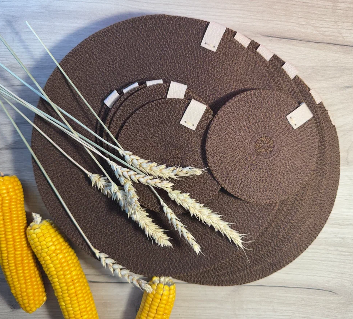 Вот еще пару наборов сервировочных салфеток, которые я шила под заказ или в подарок.