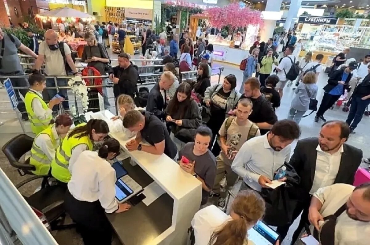    «Пулково» потерял 50-55 млн рублей после отмены рейсов из-за БПЛА