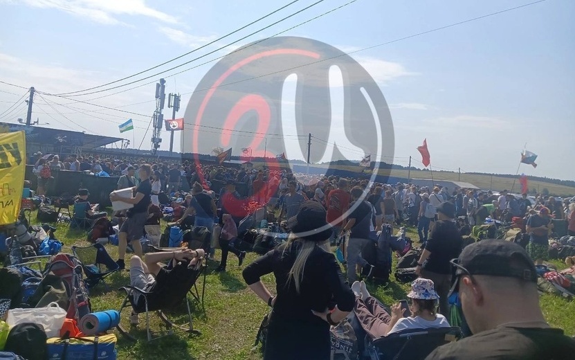    Фотофакт: огромная очередь выстроилась к кассам фестиваля «Улетай»