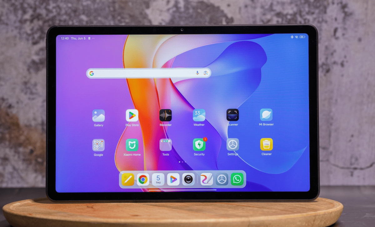    По сравнению с предшественником Pad 2 стал лучше во всём. Экран, динамики, аккумулятор и даже объём ОЗУ — бренд изменил многие характеристики, чтобы получить хоть и бюджетный, но высококлассный продукт. Фото: gsmarena.com