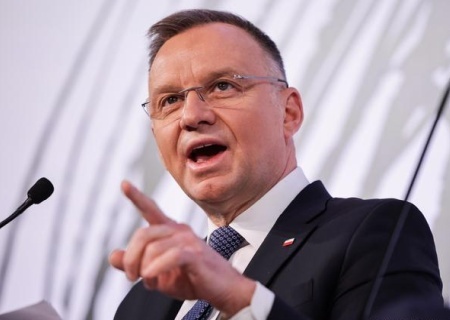    Дуда пригрозил закрыть поставки оружия на Украину через Польшу