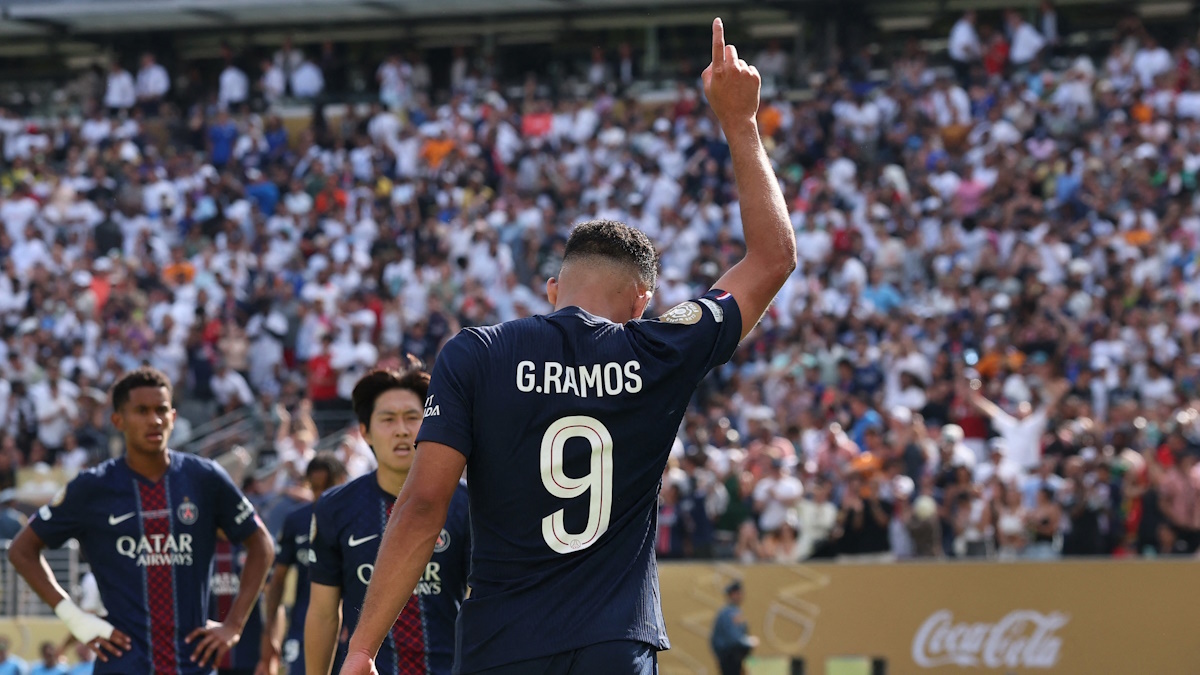    "ПСЖ" уверенно победил "Реал" в полуфинале КЧМ-2025. REUTERS