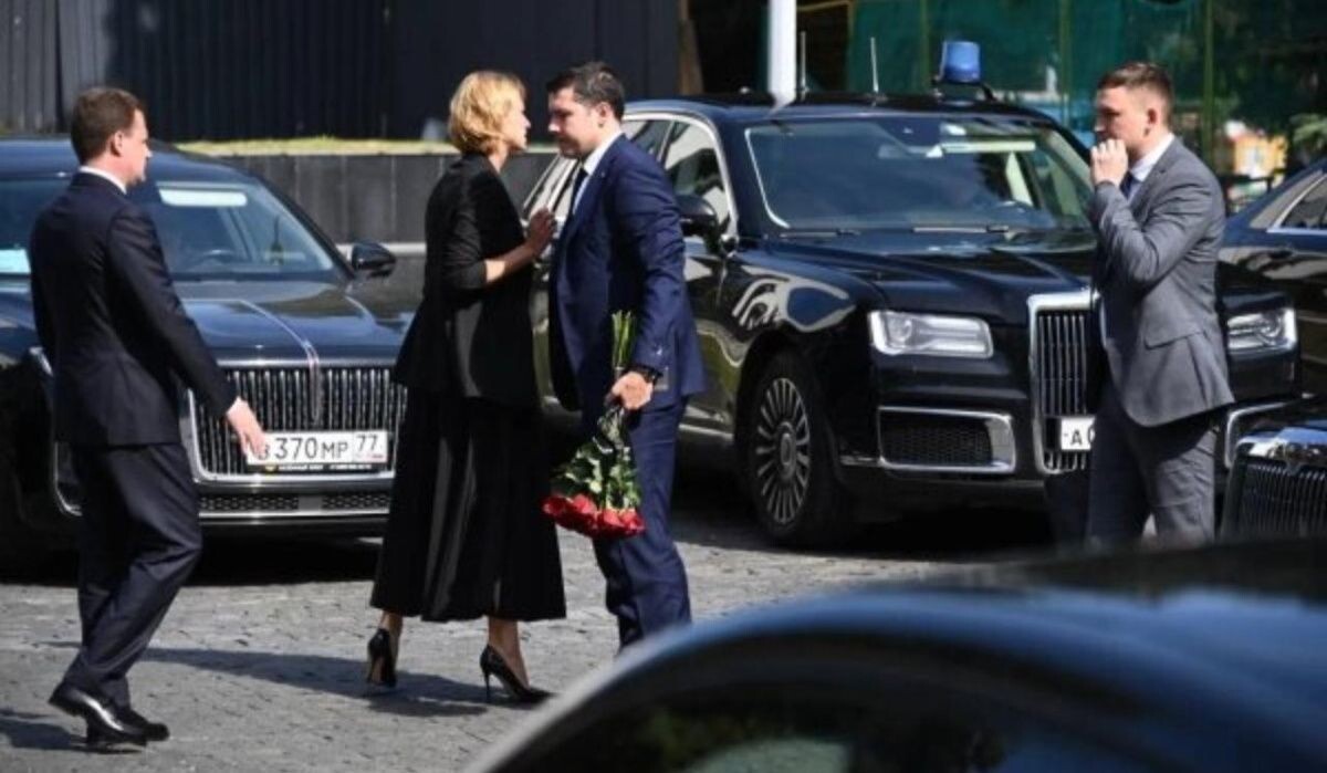     Прощание со Старовойтом. Источник: life.ru Автор фото: Life.ru