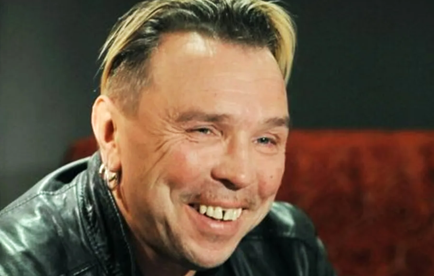 на фото Гарик Сукачев 