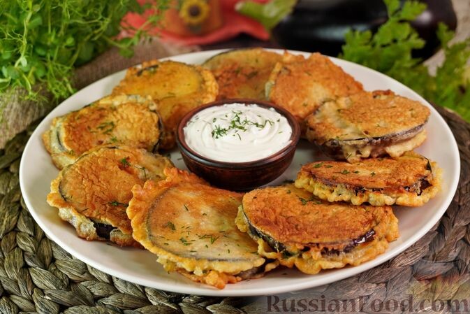 баклажаны, яйца, молоко, мука, масло растительное, масло сливочное, соль, перец чёрный молотый