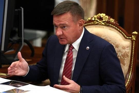    На прощание с Романом Старовойтом приехали семья, его преемник и министры