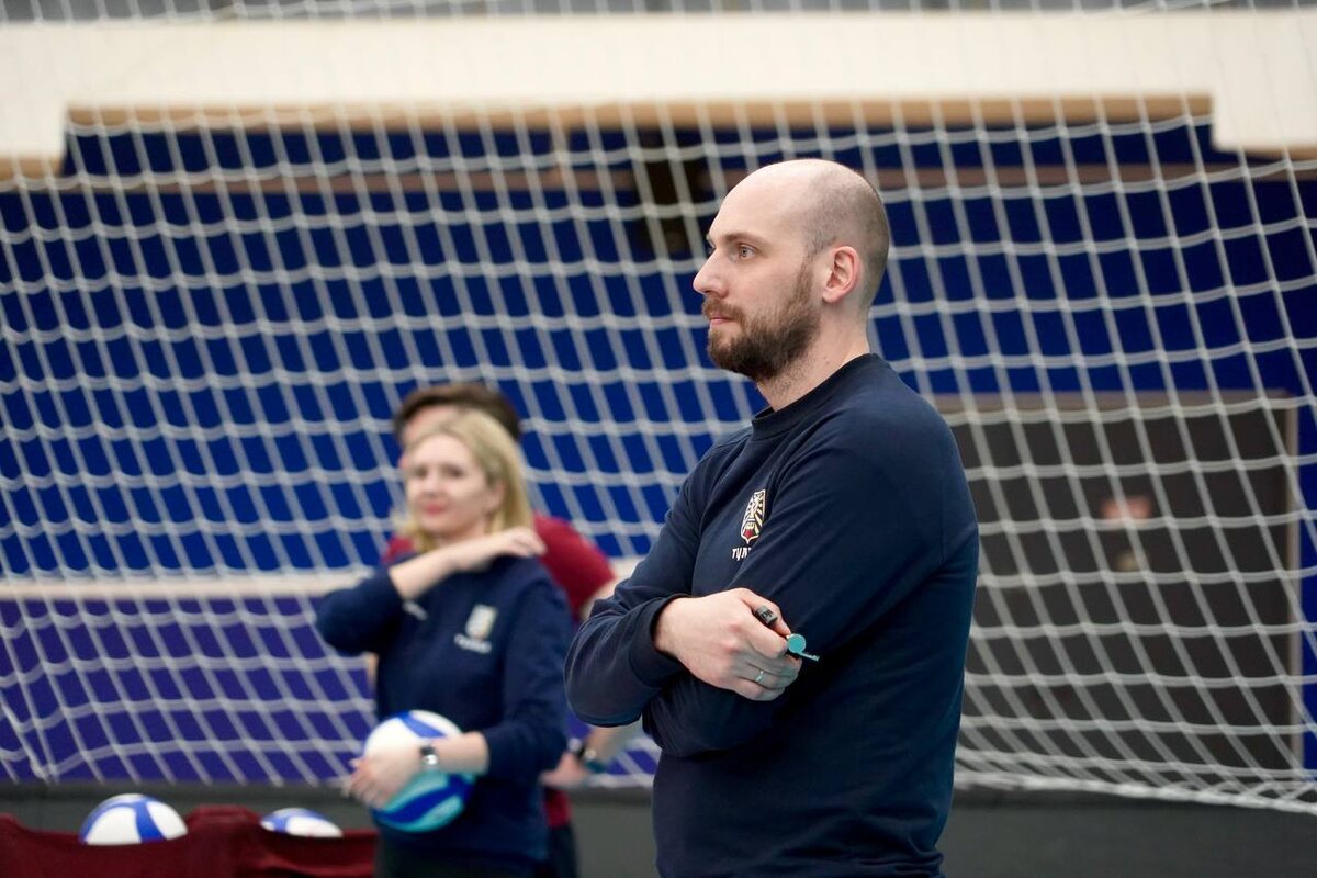 Лазневому впервые в тренерской карьере пришлось менять команду посередине сезона. Фото: волейбольный клуб "Тулица" ( Тульская область)