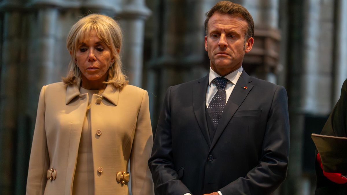    Эммануэль Макрон с женой — Брижит Макрон. Фото: Legion-Media.