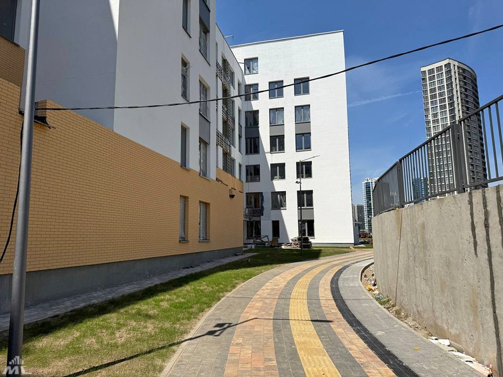 Листайте вправо, чтобы увидеть больше изображений