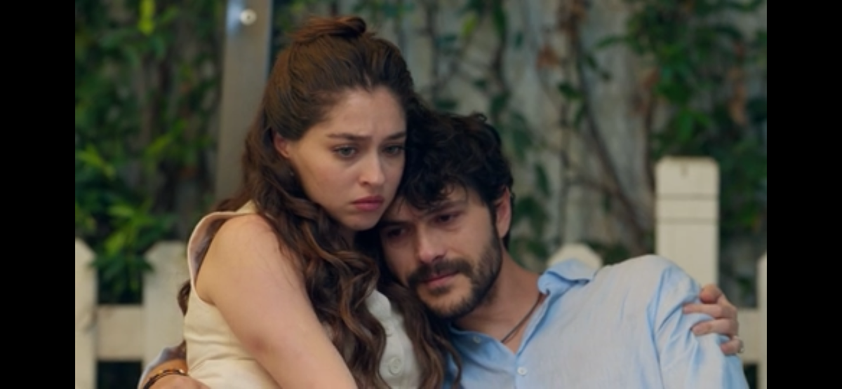 Стоп кадр из сериала «Лейла»