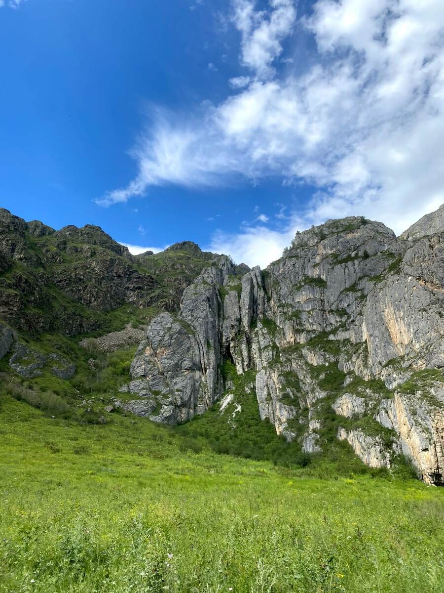 Вот где Небо! Вот где горы! Это вам не паршивая Москва, и не ссаное море