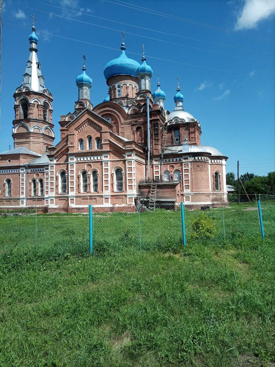 Монастырь. Молимся за наших православных воинов. 