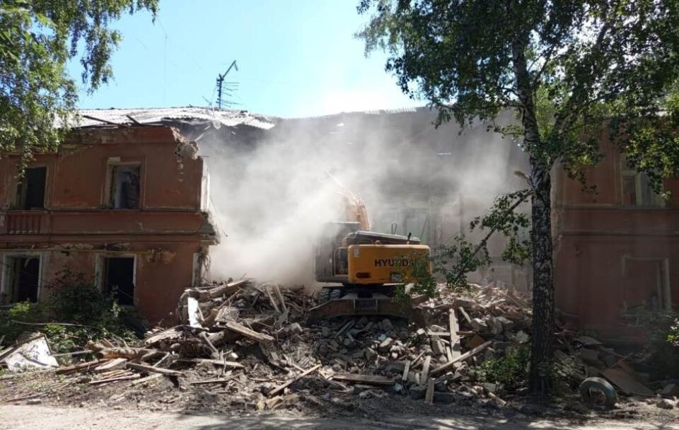    Снос дома на Петра Сухова, 12. Источник: barnaul.org