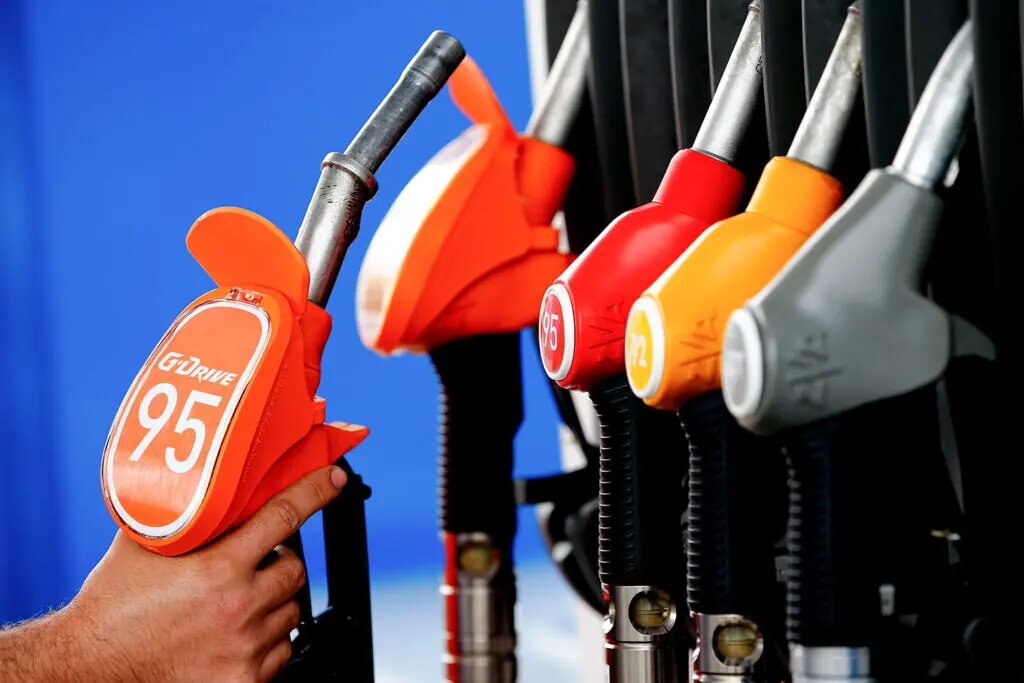    Заправочные пистолеты бензоколонки