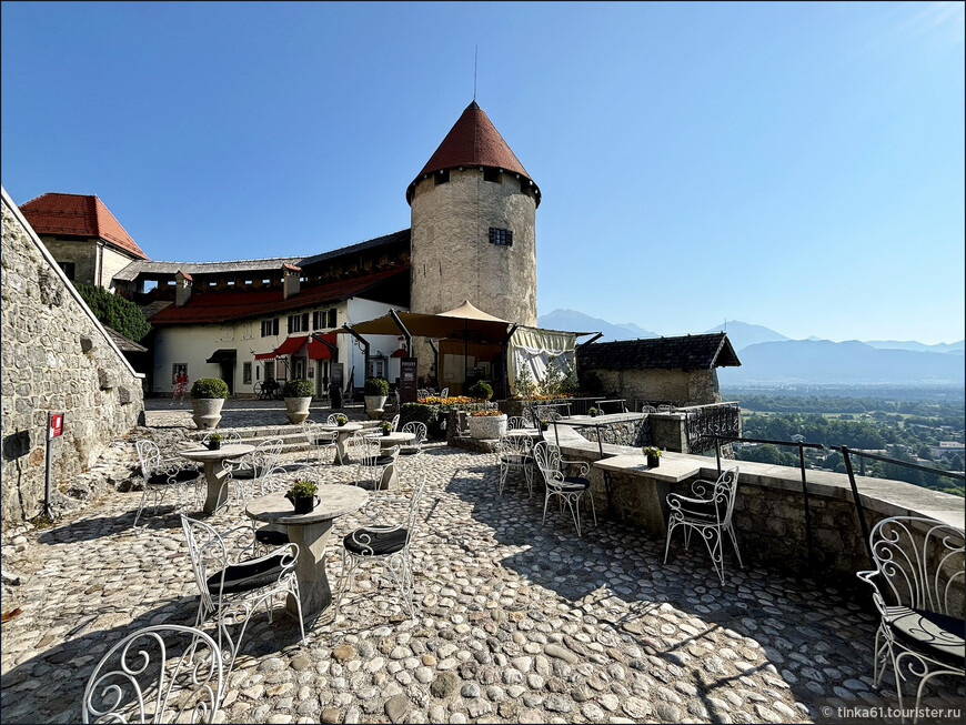 На террасе замка © Ирина Дементьева