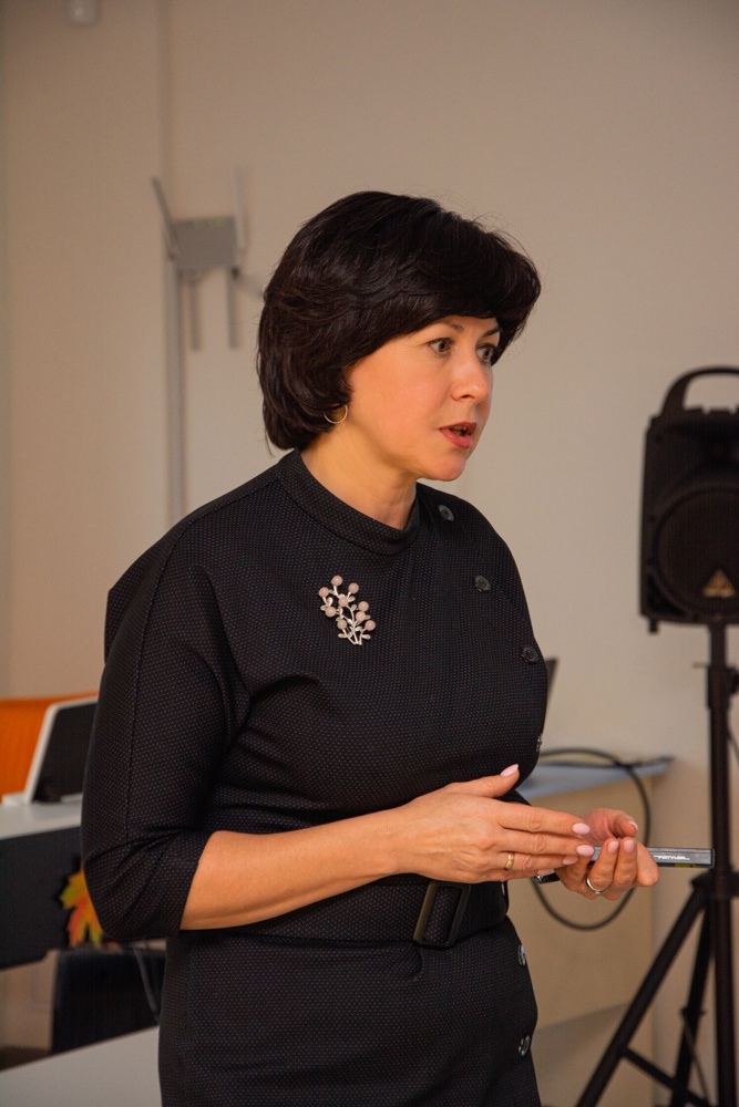 главный педиатр Тюменской области, начальник педиатрической службы ОКБ № 1 — Наталья Евгеньевна Горохова