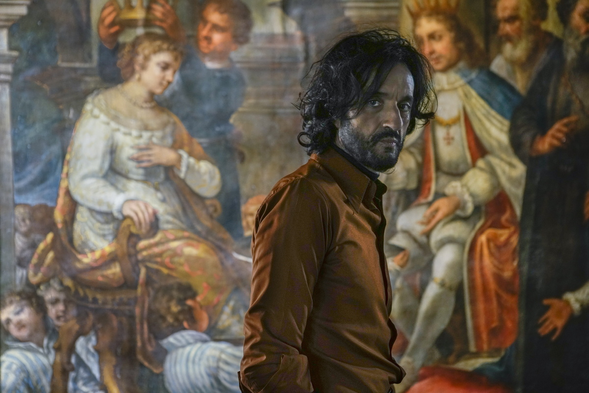 режиссер и главный герой фильма Джулио Базе