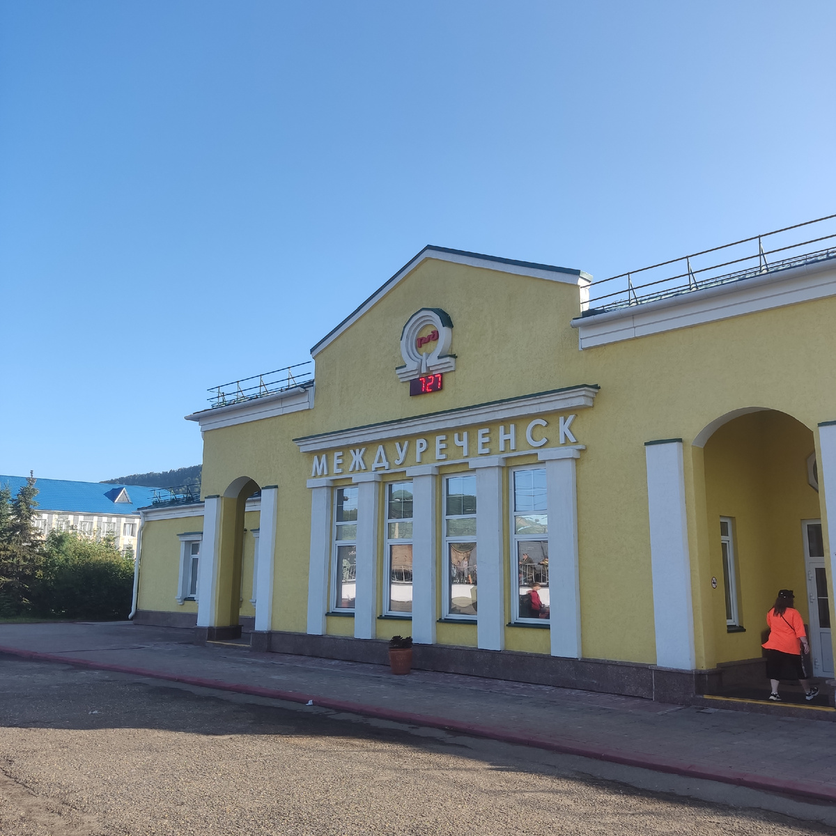 Железнодорожный вокзал Междуреченск.