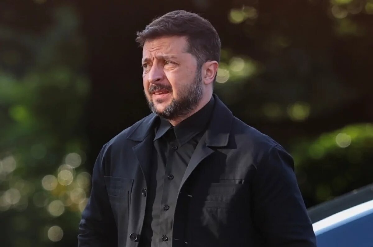    Зеленский сбежал на форум в Ватикане после массированного удара по Киеву