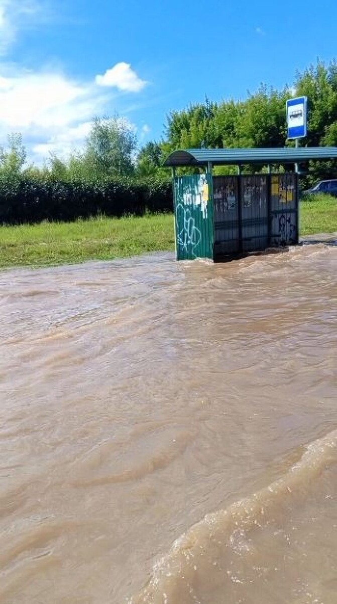    Вода на улице Попова. Источник: "Инцидент Барнаул"