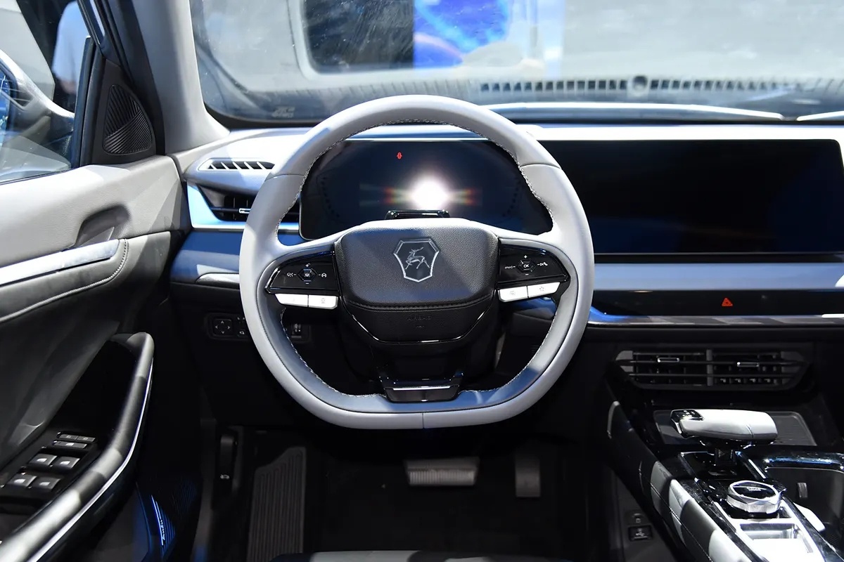 Фото заимствовано - https://ironhorse.ru/pla-volga/c40-pla/