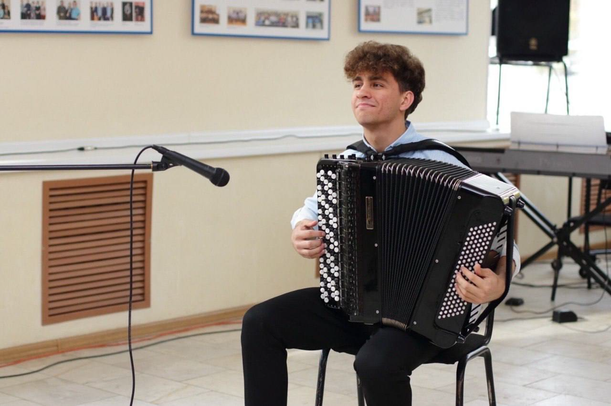 Ростислав Курихин