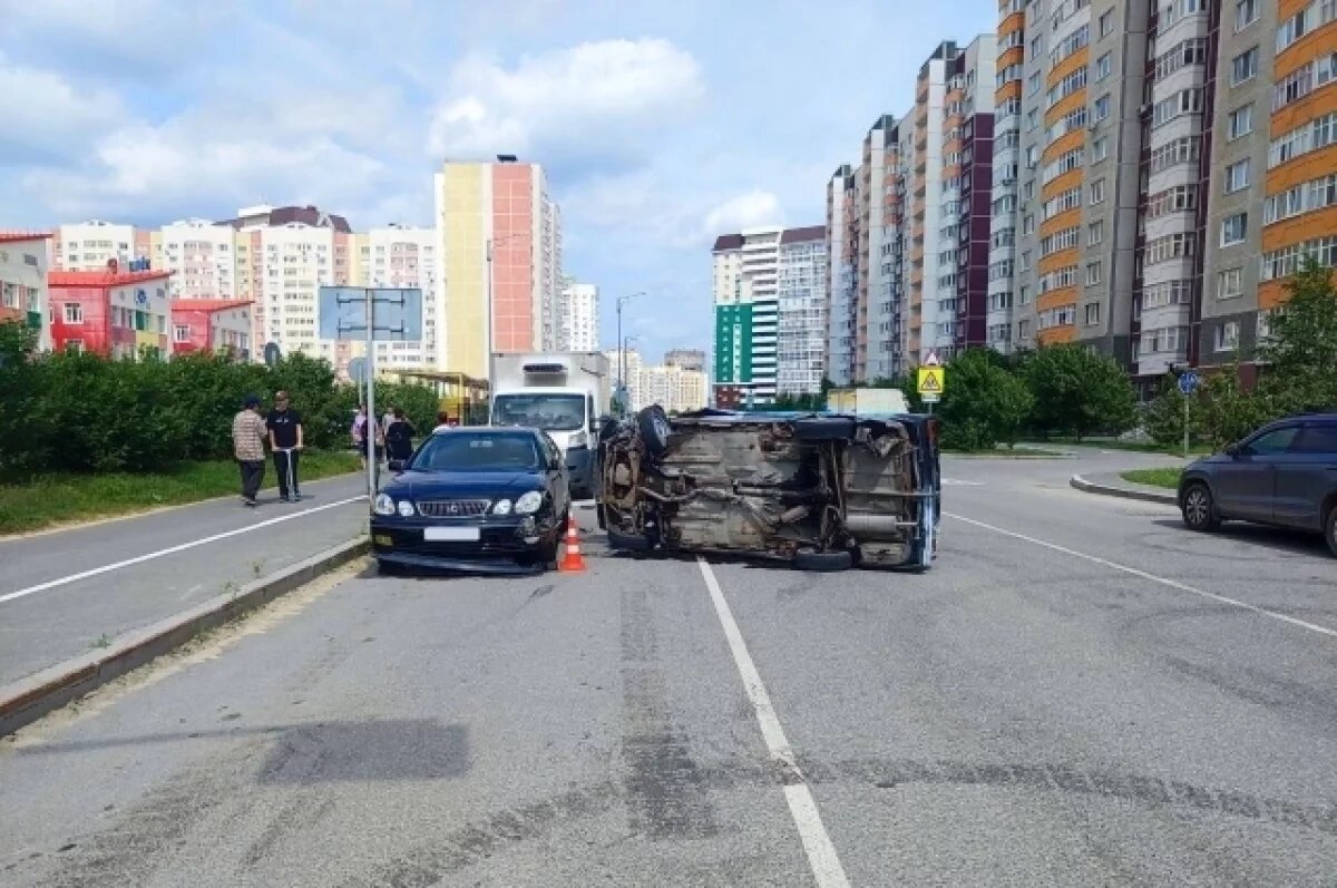   В Тюмени 15-летний водитель попал в ДТП на «Жигулях» без крыши