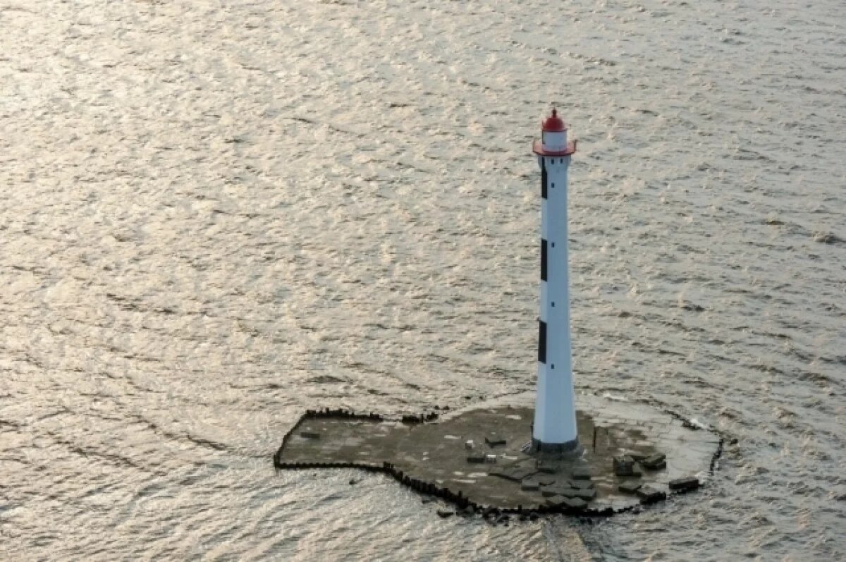    Маяки в Петербурге и окрестностях – не только рабочие объекты флота, но и часть культурного ландшафта.