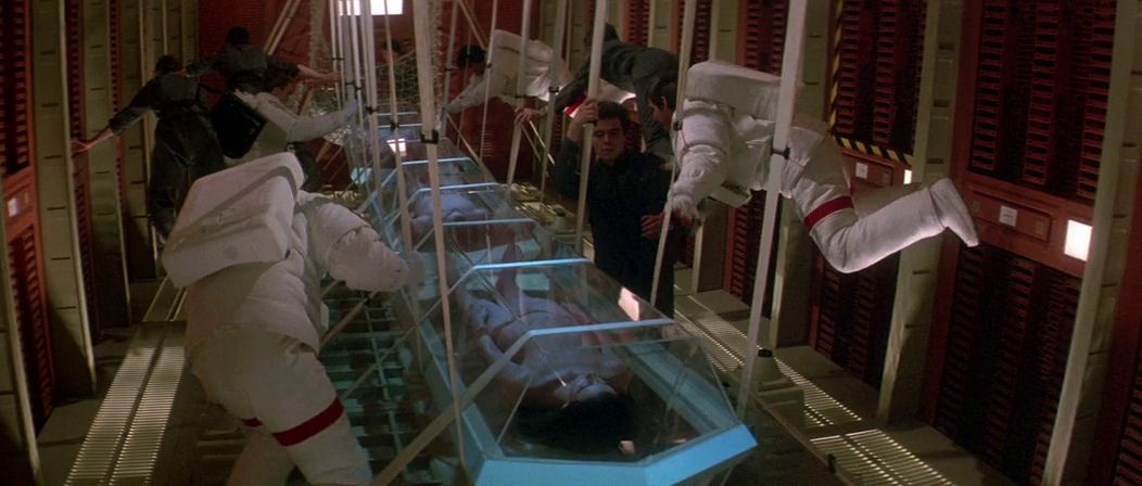 Кадр из фильма "Жизненная сила" (1985)